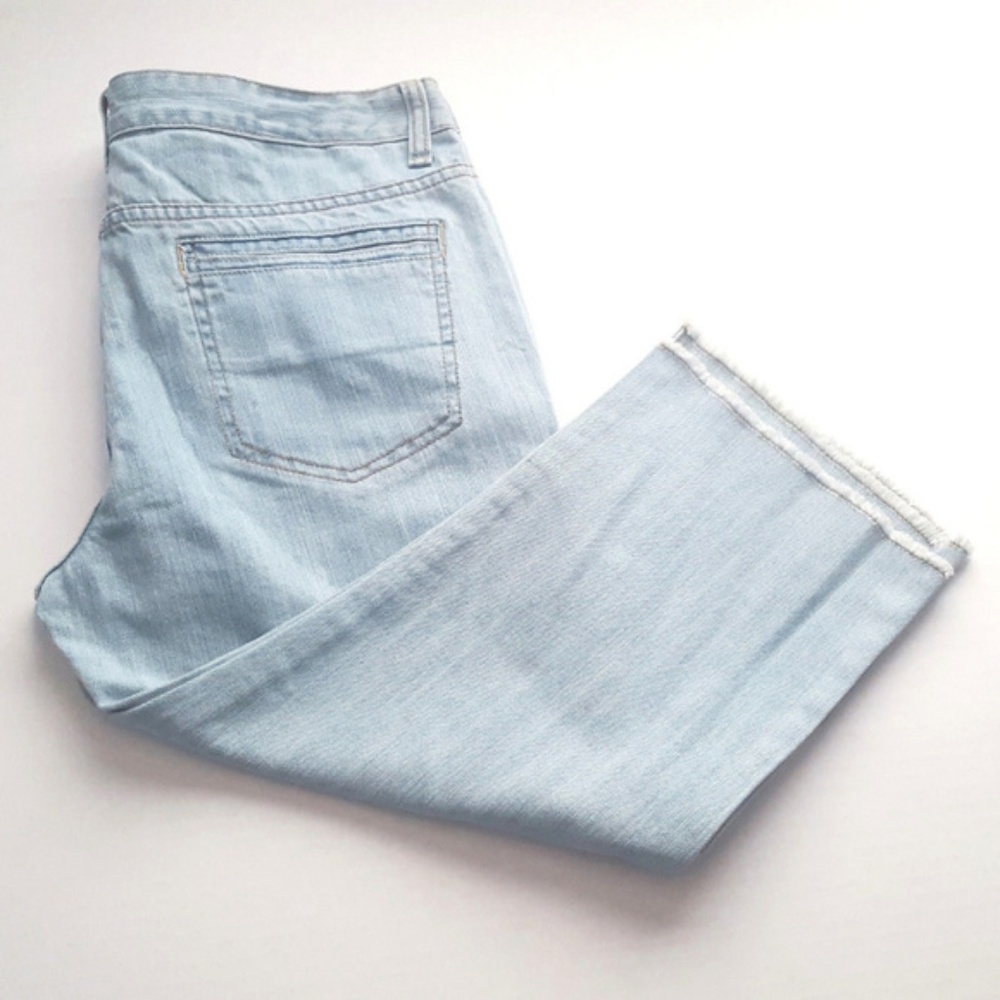 Womens Light Blue Jean Denim Capri Pant Size 29 30